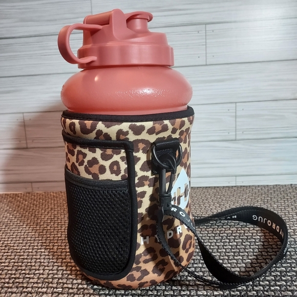 Hydro Jug Hydrojug Cheetah Leopard Blush Sleeve Strap Pink Half Gallon Water - Picture 1 of 6